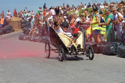 Le Portel: la course de caisses à savon "le kart d'heurt portelois"...