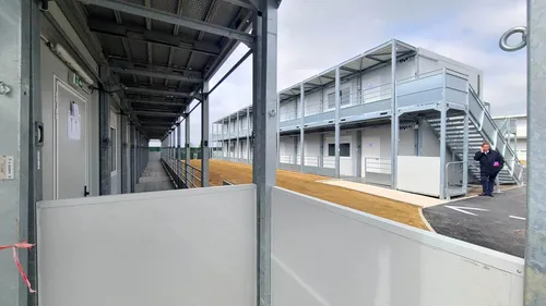 Marquise: on a visité les classes en préfabriqués du collège Jean...