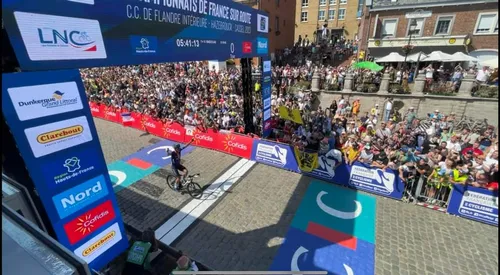 Valentin Madouas remporte le terrible championnat de France...