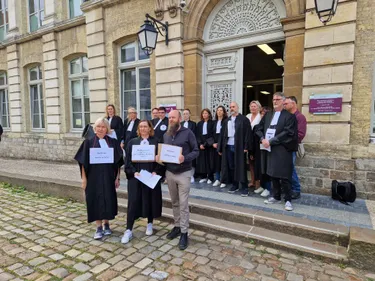 Les greffiers de la région sont en colère