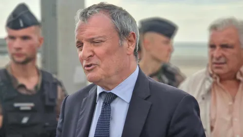 Boulogne: face aux taxi-boats de migrants, le préfet annonce le...