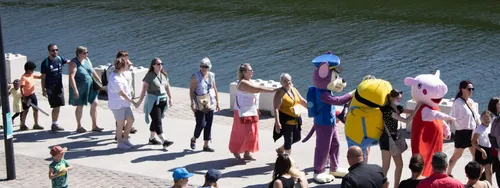 Le record de la plus grande chenille humaine battu à Boulogne ce...