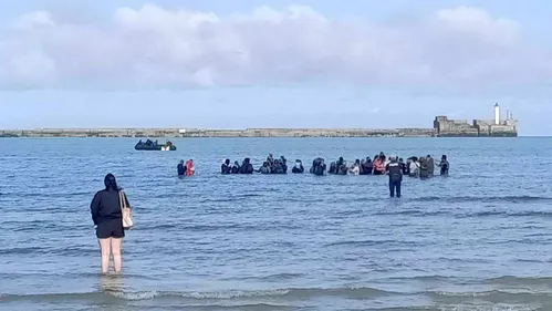 Boulonnais: plus de 200 migrants ont pris la mer, ce mardi matin,...