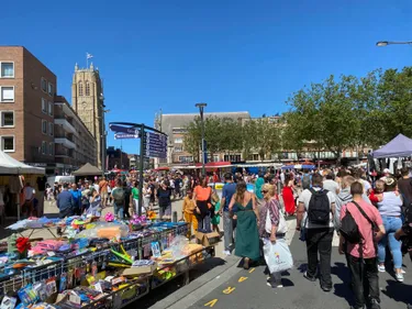 Du monde, beaucoup de monde à la braderie de Dunkerque !