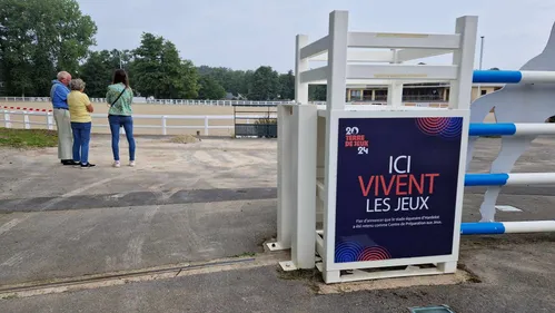 Avec son nouveau terrain en sable, le centre équestre d'Hardelot...