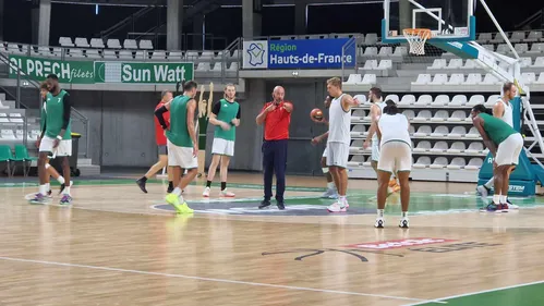 Basket: objectif top 8 à Noël pour l'ESSM Le Portel, qui démarre...