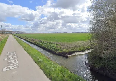 Une voiture tombe à l'eau à Sainte-Marie-Kerque