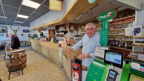 Boulogne: Le Fontenoy a rouvert, des sourires devant et derrière le...