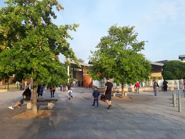 Dunkerque lance des classes bilingues Anglais-Français dès la...