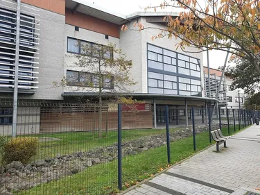 La Région manque d’enseignants, avec des effectifs dans les classes...