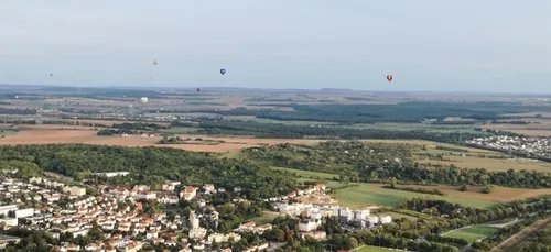 PHOTOS. Vol direction Peltre aux Montgolfiades de Metz !