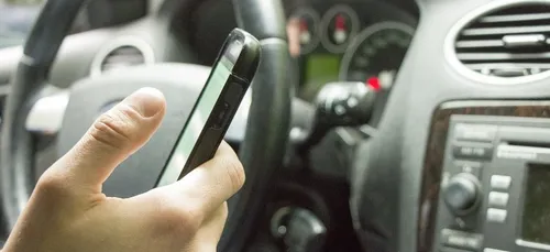 Le gouvernement part à la chasse au téléphone au volant