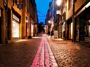 Photo: la rue Taison soutient Octobre Rose