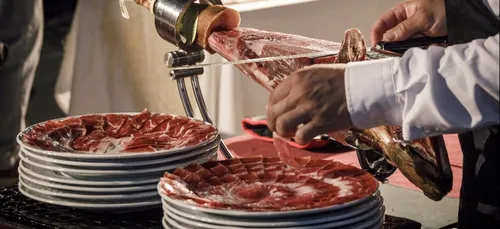 REPORTAGE | Aux Journées d'Octobre de Mulhouse, je jambon ibérique...