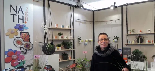 REPORTAGE | Les fleurs poétiques et oniriques de Nathalie Wetzel à...