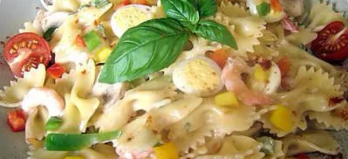 SALADE TIEDE DE FARFALLE CRABE & CREVETTES