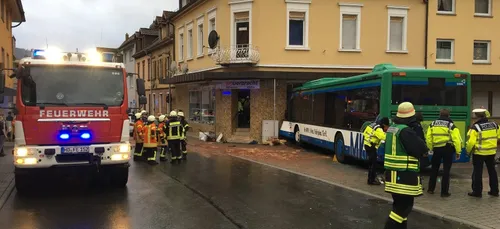 ACCIDENT | UN BUS FOU A EBERBACH (BADE-WURTEMBERG)