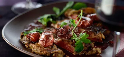 ENTRECÔTES AUX ECHALOTES ET VIN ROUGE