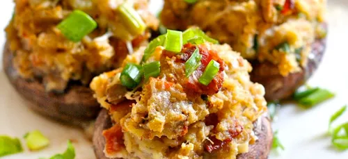 TÊTES DE CHAMPIGNONS A LA MEDITERRANEENE