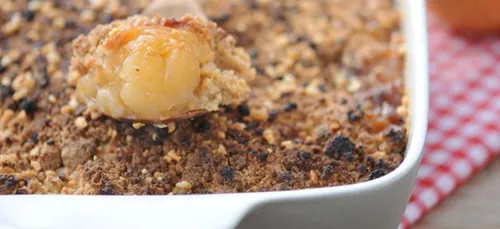 CRUMBLE POMMES POIRES NOISETTES