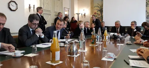 ALSACIENS ET SUISSES A LA RELANCE DU RACCORDEMENT FERROVIAIRE DE...