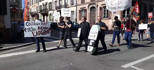 EN IMAGES | ENSEMBLE DANS LA LUTTE