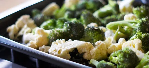 BROCOLIS ET CHOU FLEUR AUX CÂPRES ET POIVRE VERT