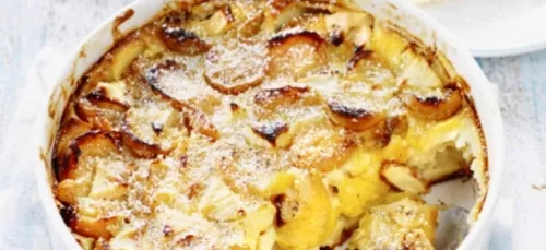 Clafoutis aux mirabelles, poires et raisins