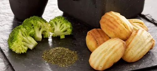 Madeleines aux brocolis et thé vert