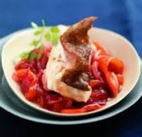 Croustillant de cabillaud au chutney de mangue et d'oignon rouge