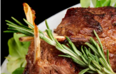 Carré d'agneau à la niçoise