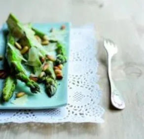 Poêlée d’asperges vertes au parmesan