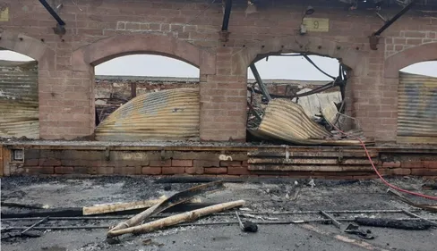 MULHOUSE | Les pompiers toujours présents sur le site de la gare du...