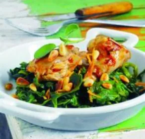 Sauté de lapin à la sauge, aux épinards et au sirop d’érable