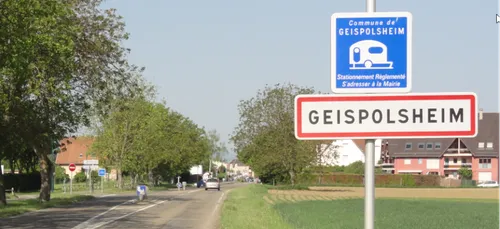 GEISPOLSHEIM | Le domicile du maire recouvert d'inscriptions haineuses