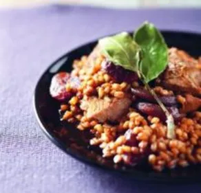 Tajine d'orge perlé, au cochon et aux abricots secs
