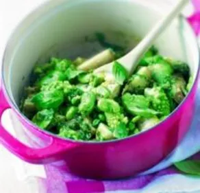 Ragout de feves et artichauts au pesto