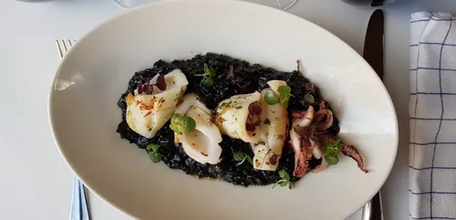 Risotto aux encornets à l'encre