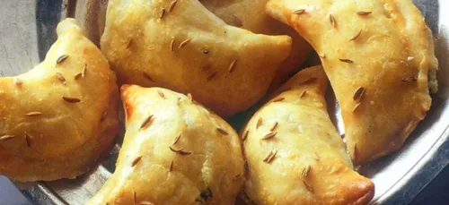 Petits chaussons aux crevettes