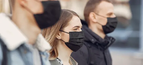 Le port du masque en extérieur obligatoire dès samedi dans les...