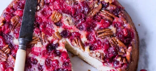 Gâteau renversé noix de pecan-cranberries