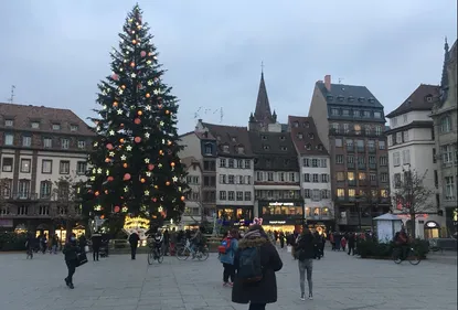 DIAPORAMA | Strasbourg fête Noël sans son marché... mais pas sans...