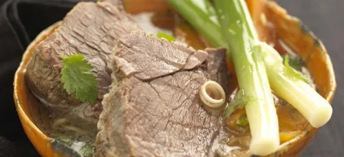 Bouillon de bœuf thaï