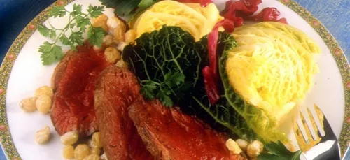 Emincé de bœuf sauce cognac et raisins blonds