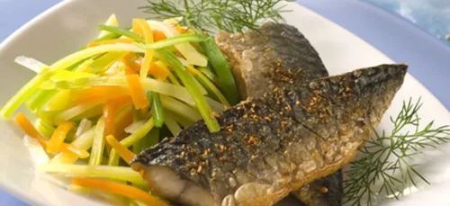 Filets de maquereaux au curry et aux légumes
