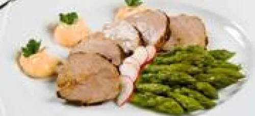 Médaillon de bœuf aux asperges et béarnaise revisitée