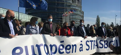 Les élus alsaciens mobilisés pour le retour des sessions à...