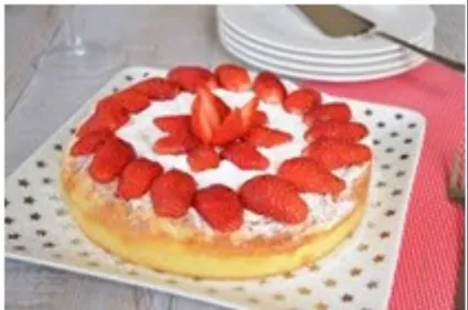Recette : GÂTEAU MAGIQUE A LA FRAISE