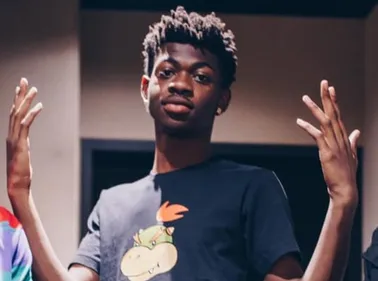 LIL NAS X SE LANCE DANS UN PROJET ORIGINAL