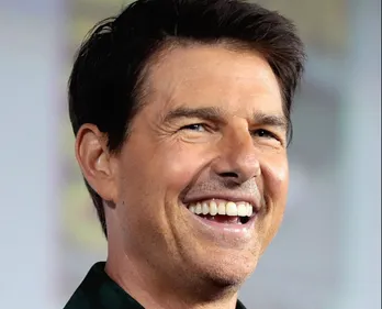 TOM CRUISE SE DONNE A FOND DANS UNE SCENE POUR MISSION IMPOSSIBLE 7